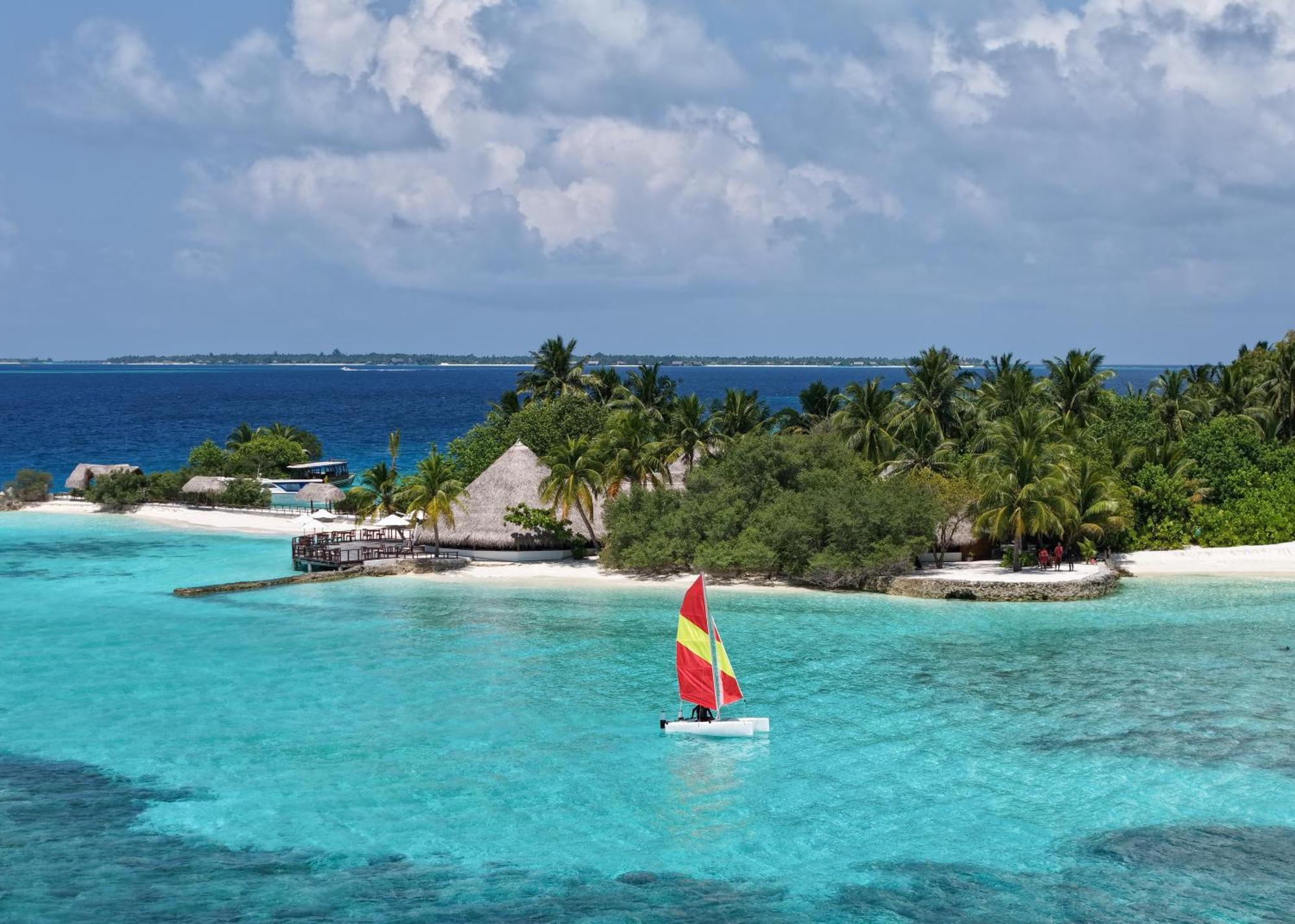 Resort Makunudu Island- An Intimate Hideaway