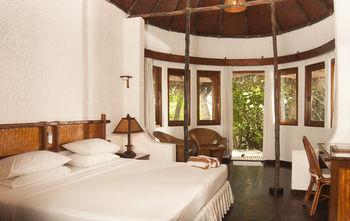 Makunudu Island- An Intimate Hideaway Resort 4*