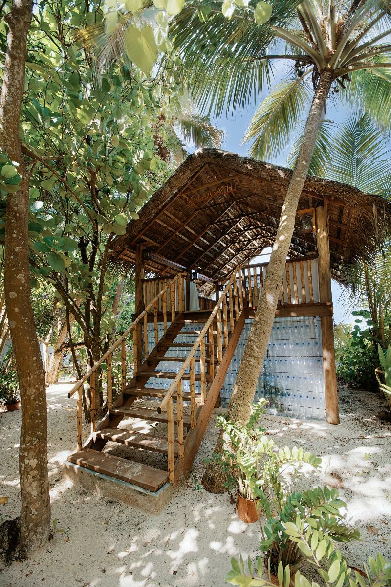 Complex Makunudu Island- An Intimate Hideaway